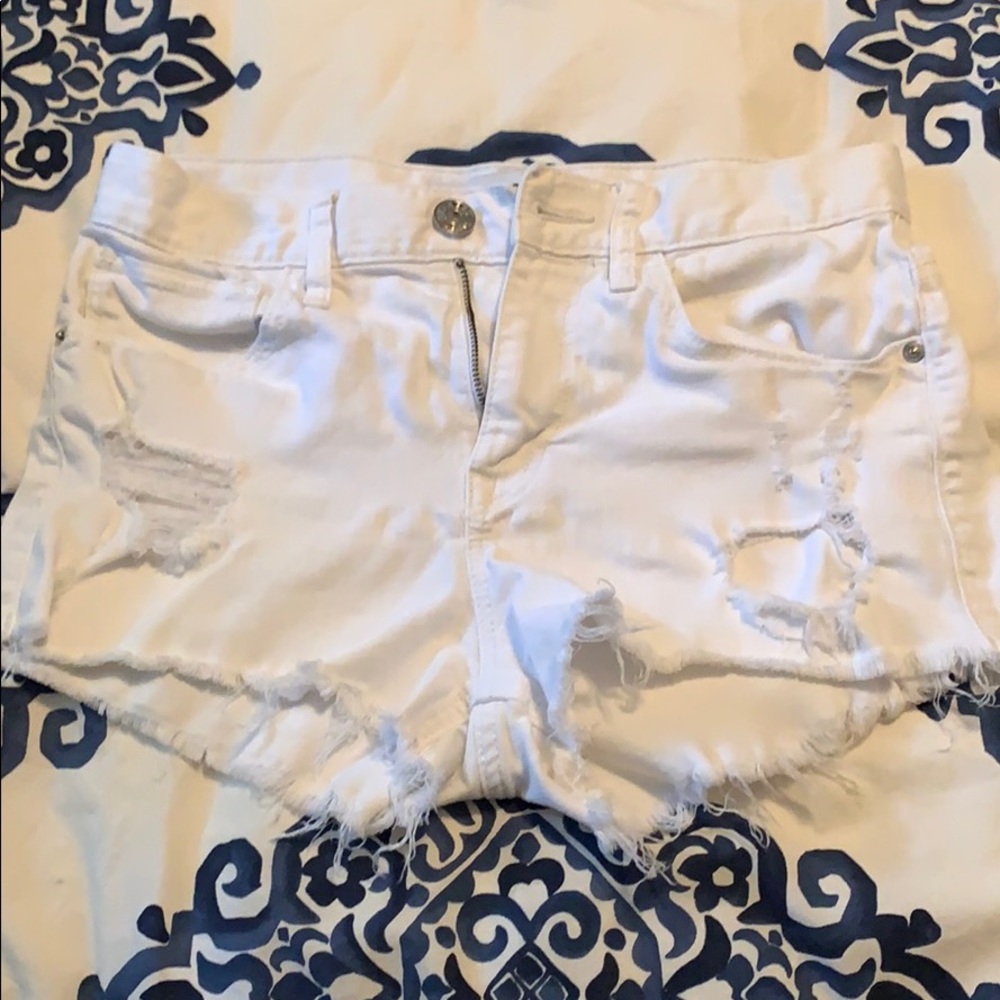 Express high rise white jean shorts size 4